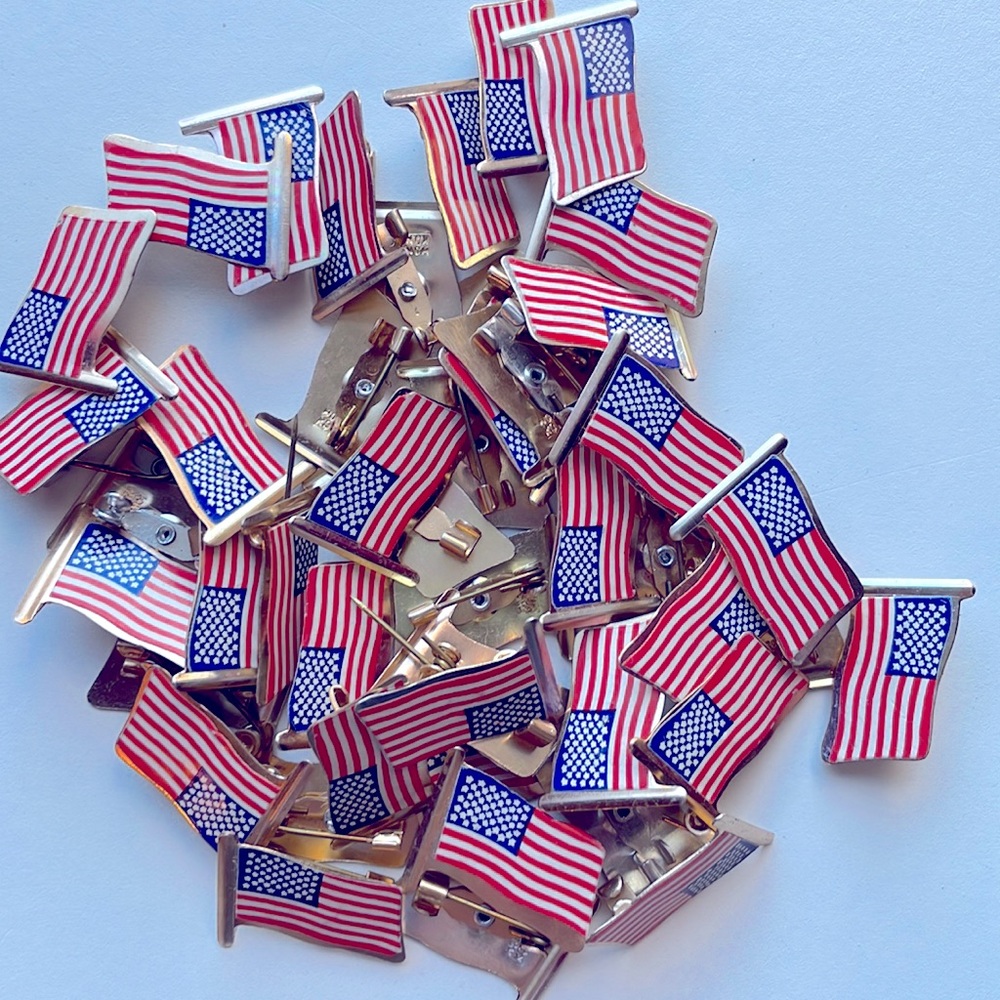 48 Metallic Flag Pins